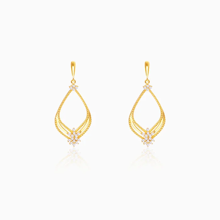 Women’s minimalist earrings-Golden Princess Earrings