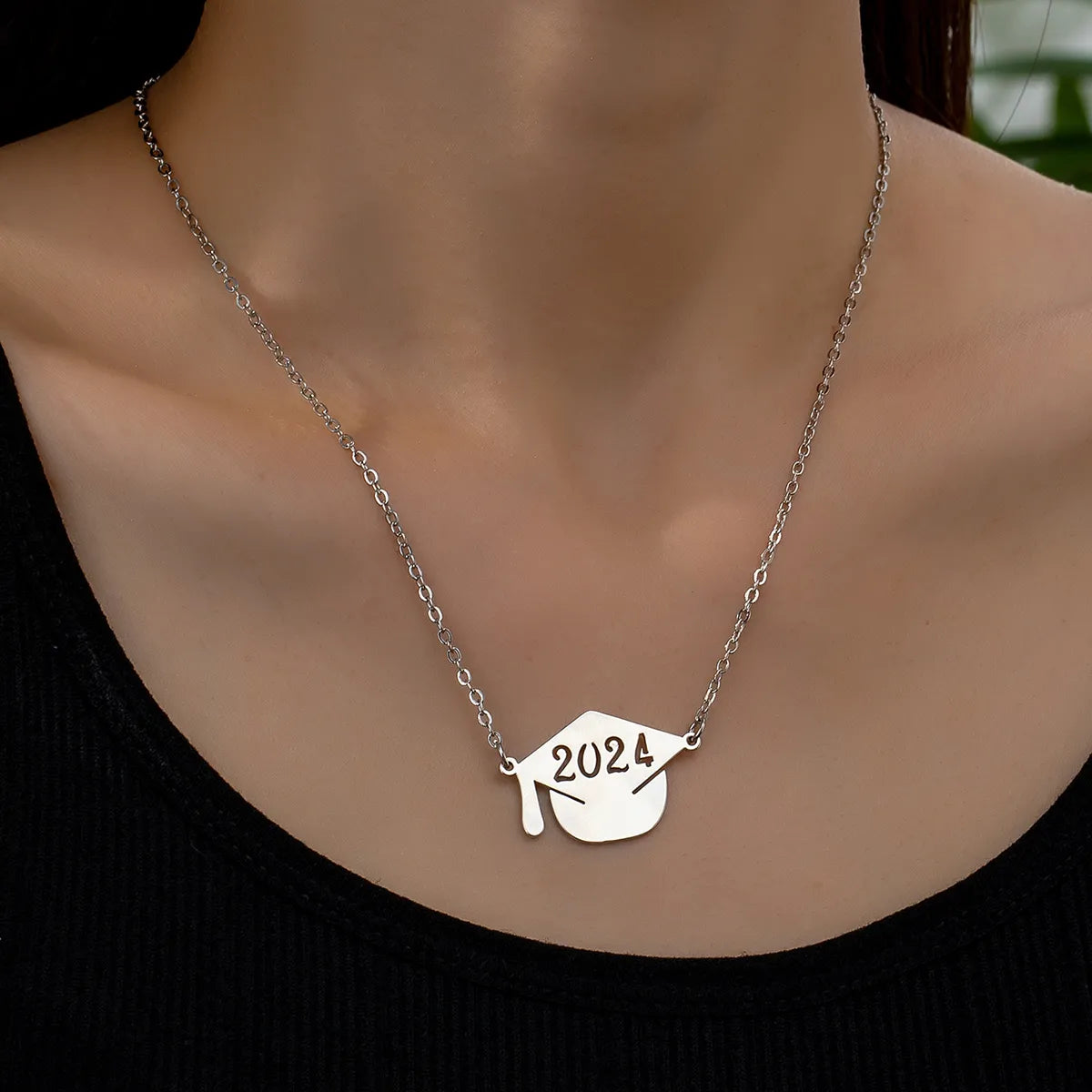 Women’s long necklaces-Modern Style Classic Style Doctoral Cap Number Solid Color Alloy Iron Unisex Pendant Necklace