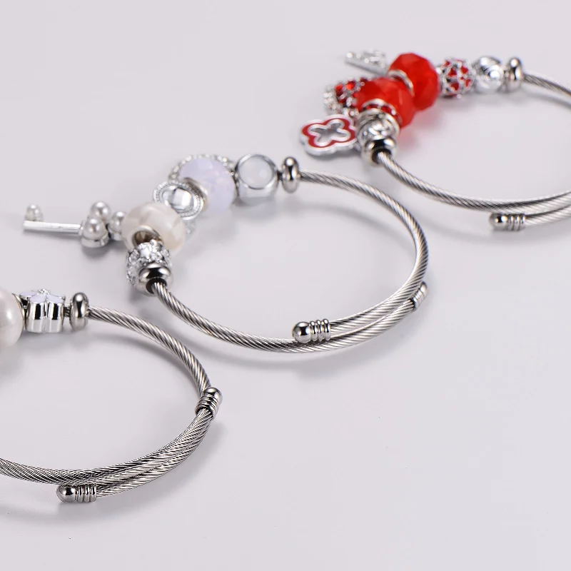 Women’s boho bangles-Stainless Steel Casual Elegant Heart Shape Key Bangle