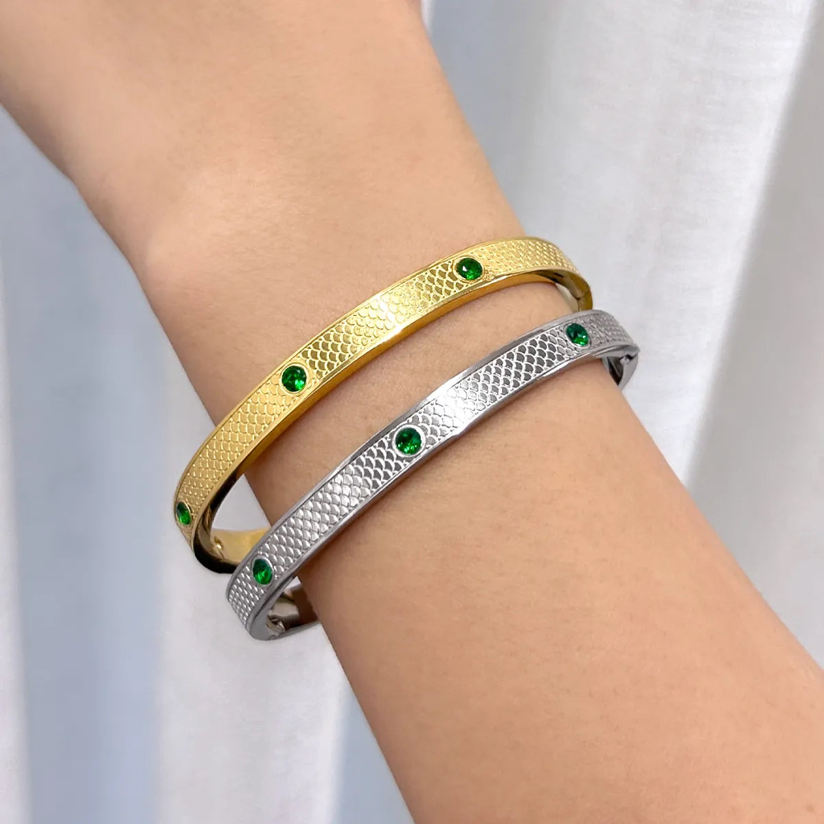 Women’s birthstone bracelets-Simple Style Round Stainless Steel Plating Inlay Zircon 18k Gold Plated Bangle