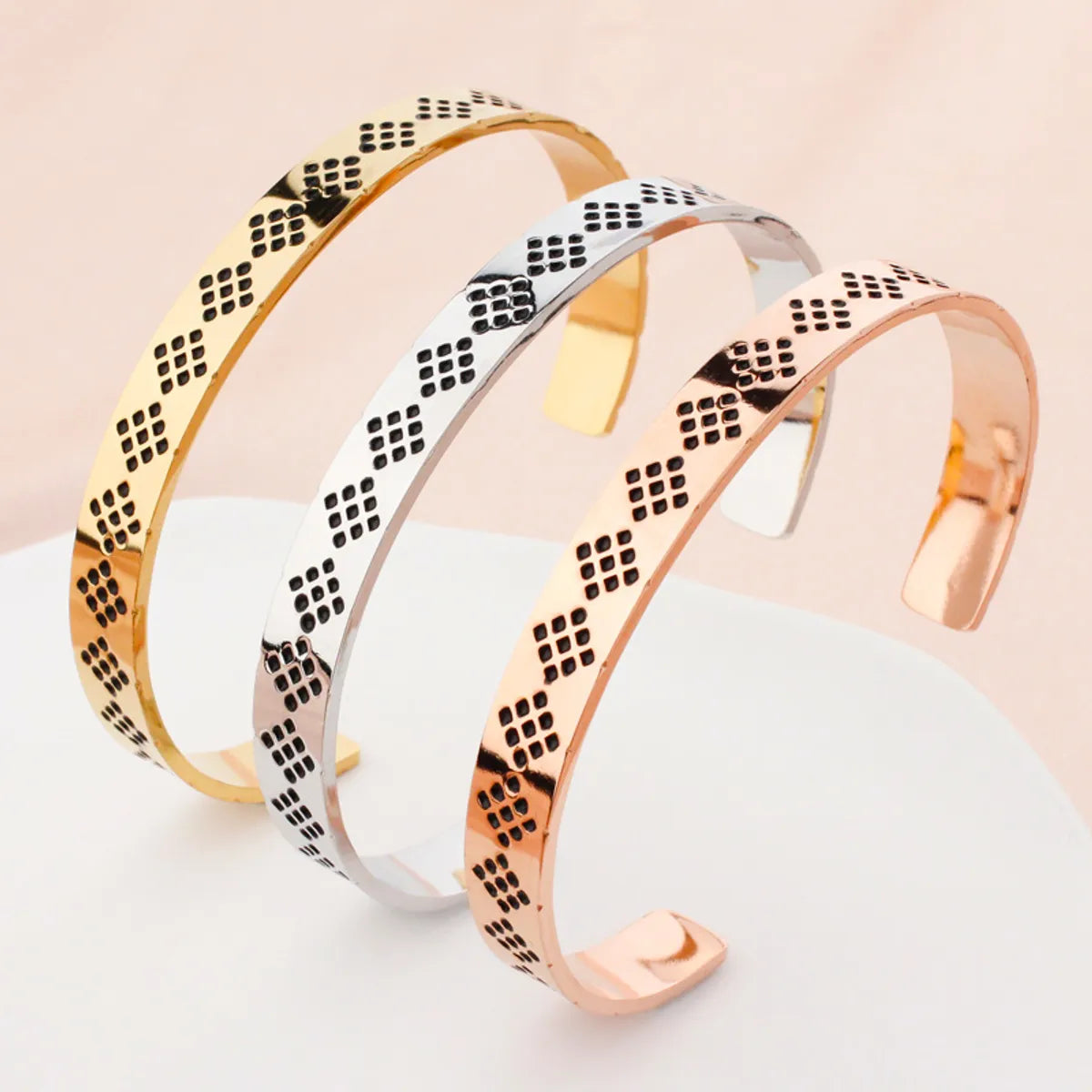 Women’s silver bangles-Vintage Style Rhombus Stainless Steel Titanium Steel Plating Rose Gold Plated Gold Plated Silver Plated Bangle