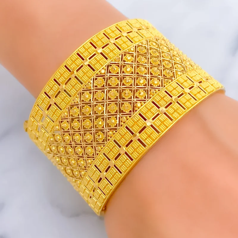 Women’s stackable gold bangles-Grandiose Checkered Flower 22k Gold Screw Bangle