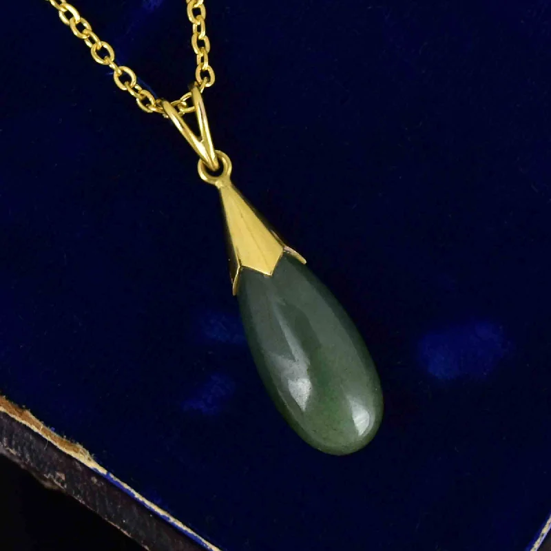 Women’s lucky charm necklaces-Vintage 14K Gold Natural Jade Teardrop Pendant Necklace