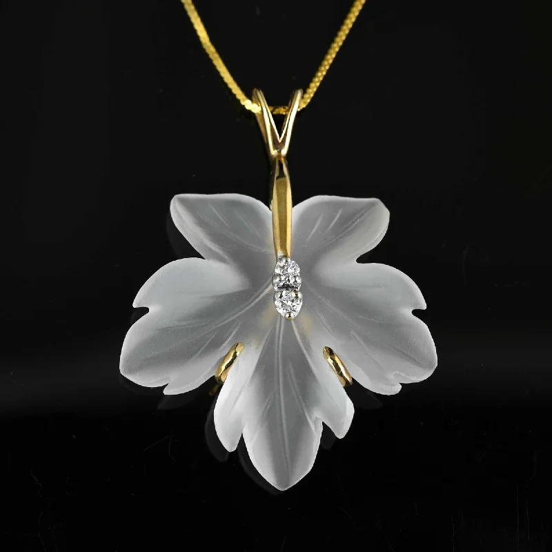 Women’s minimalistic necklaces-Exquisite 14K Gold Carved Rock Crystal Maple Leaf Diamond Necklace