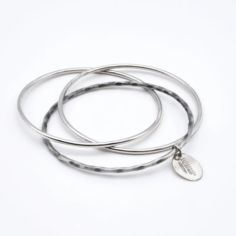 Women’s precious stone bracelets-Dalmatian Interlinked Silver Bangle