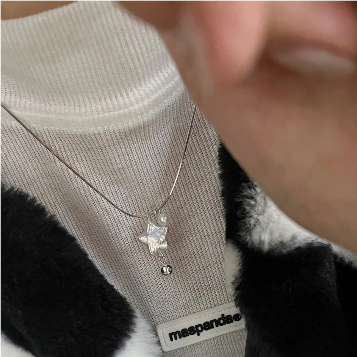 Women’s simple gold necklaces-Fairy Style Star Freshwater Pearl Titanium Steel Pendant Necklace