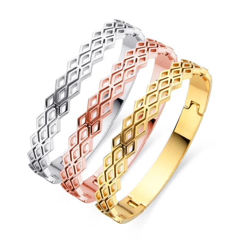 Women’s chic bangles-Simple Style Classic Style Solid Color Rhombus Stainless Steel Plating Hollow Out Gold Plated Bangle