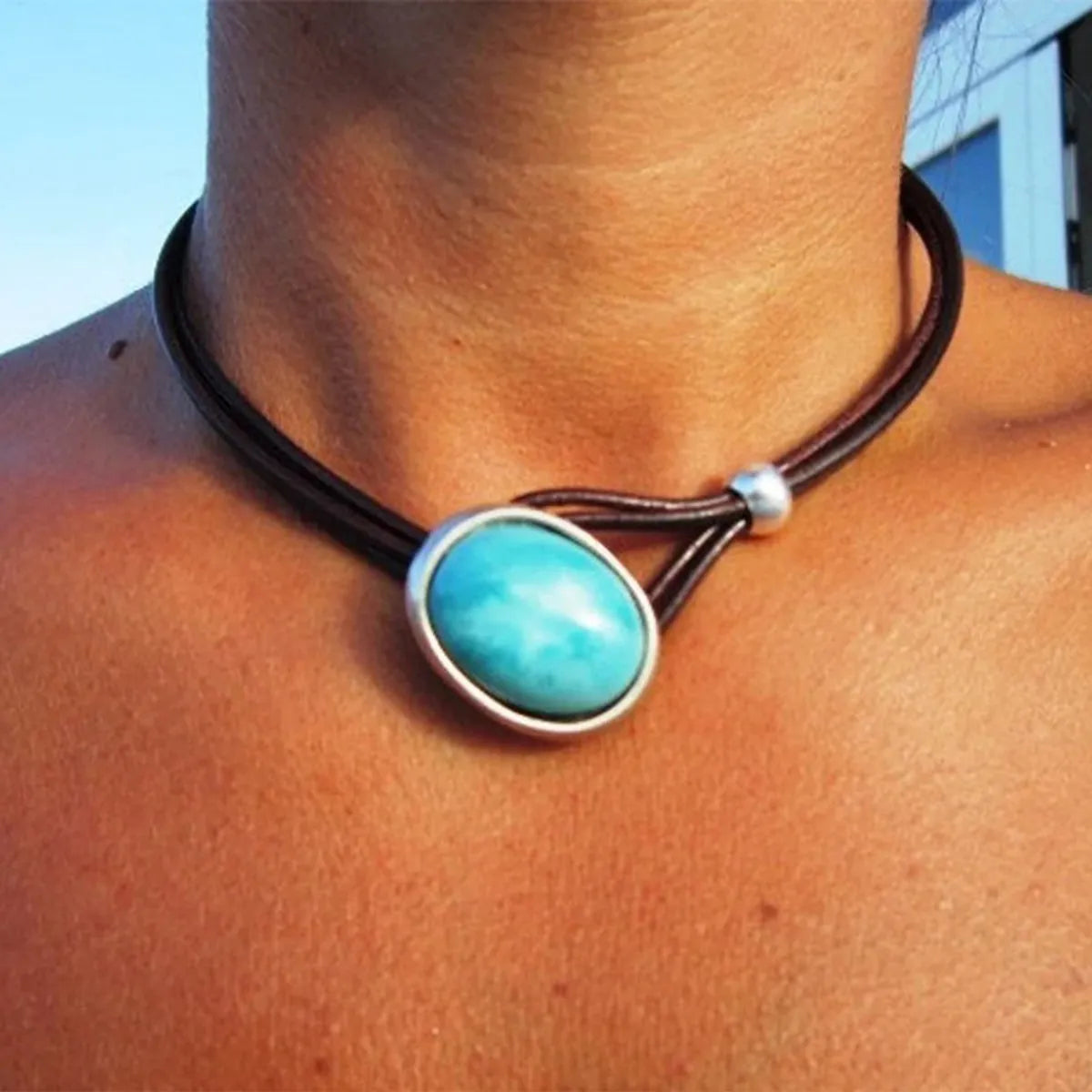 Women’s designer necklaces-Vintage Style Oval Pu Leather Inlay Turquoise Women's Choker